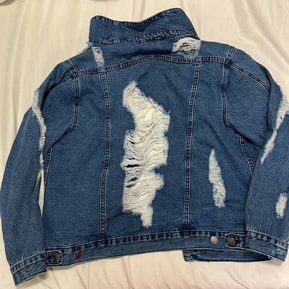 3/$50 Extremely distressed denim jacket size large - Picture 2 of 3